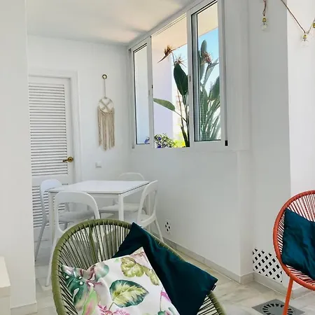 Las Jacarandas Hideway Apartment Estepona